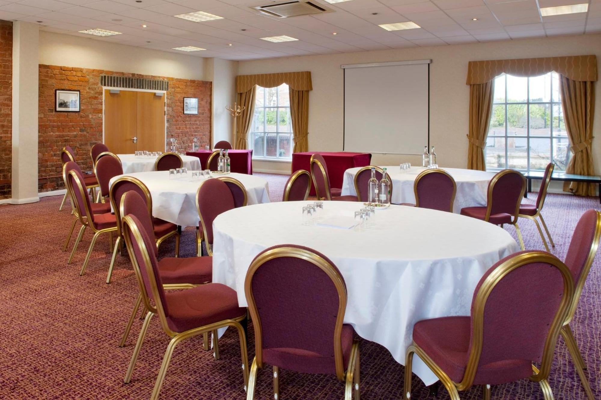 Holiday Inn Ellesmere Port/Cheshire Oaks By Ihg Exteriér fotografie